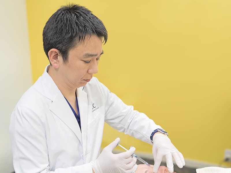 秋本医師の注入風景